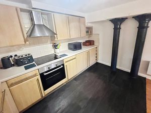 Kitchen- click for photo gallery